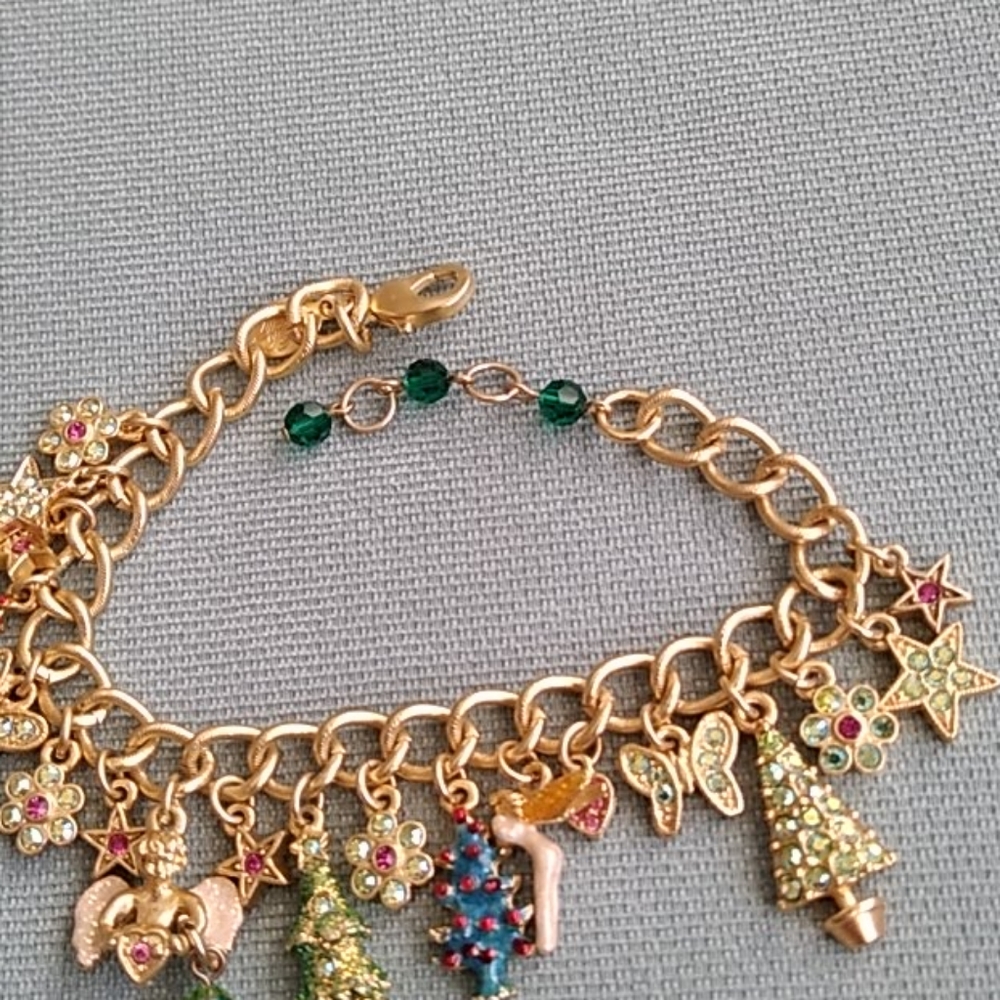 KIRK'S FOLLY CHRISTMAS π BRACELET - Picture 4 of 8